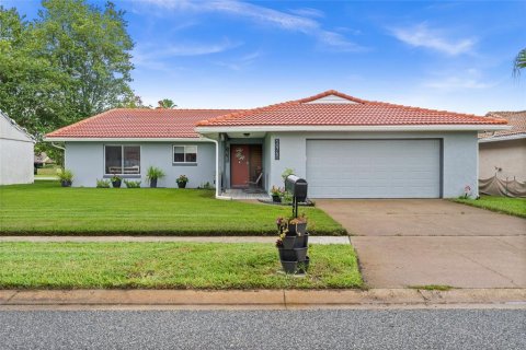 House in Orlando, Florida 3 bedrooms, 174.01 sq.m. № 1824079 - photo 1