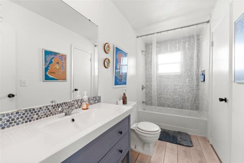 House in Orlando, Florida 3 bedrooms, 174.01 sq.m. № 1824079 - photo 20