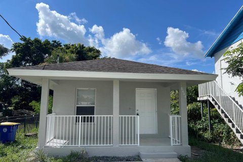 Casa en Hobe Sound, Florida 2 dormitorios, 77.39 m2 № 2088248