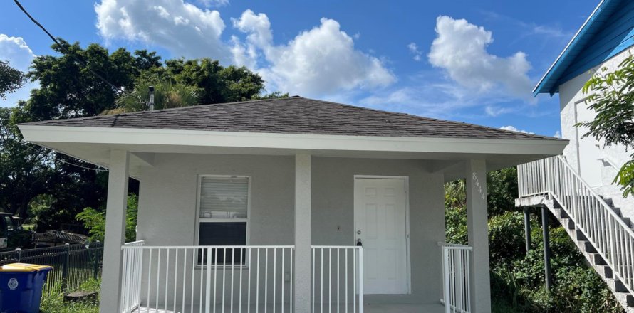 Casa en Hobe Sound, Florida 2 dormitorios, 77.39 m2 № 2088248