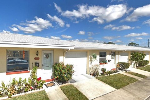 Villa ou maison à vendre à New Port Richey, Floride: 53 chambres, 74.41 m2 № 2139876 - photo 23