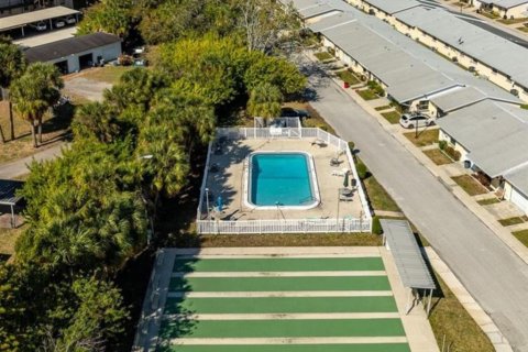 Villa ou maison à vendre à New Port Richey, Floride: 53 chambres, 74.41 m2 № 2139876 - photo 2