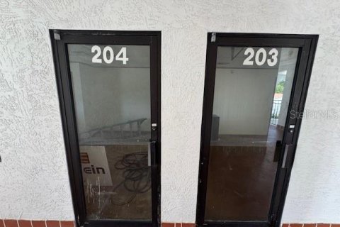 Immobilier commercial à louer à New Port Richey, Floride: 95.97 m2 № 1835308 - photo 4