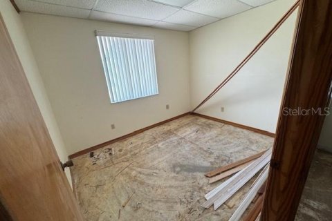 Immobilier commercial à louer à New Port Richey, Floride: 95.97 m2 № 1835308 - photo 9