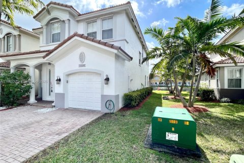 Casa en alquiler en Doral, Florida, 5 dormitorios, 215.72 m2 № 2030597 - foto 3