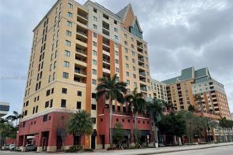 Condo in Fort Lauderdale, Florida, 2 bedrooms  № 2399634 - photo 15