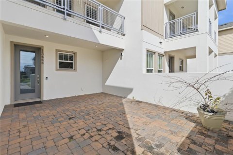 Townhouse in Orlando, Florida 2 bedrooms, 152.73 sq.m. № 2234089 - photo 8
