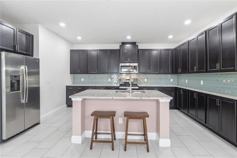 Townhouse in Orlando, Florida 2 bedrooms, 152.73 sq.m. № 2234089 - photo 22