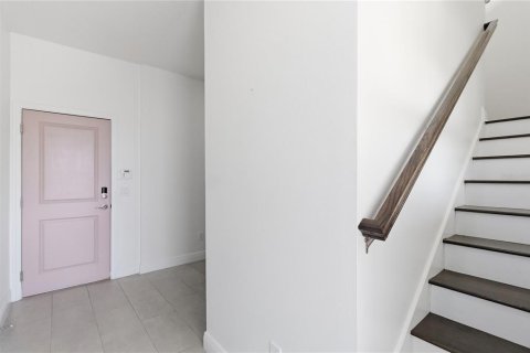 Townhouse in Orlando, Florida 2 bedrooms, 152.73 sq.m. № 2234089 - photo 11