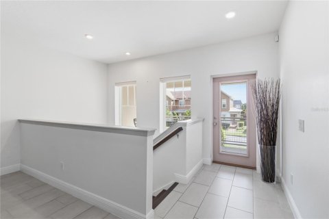Townhouse in Orlando, Florida 2 bedrooms, 152.73 sq.m. № 2234089 - photo 14