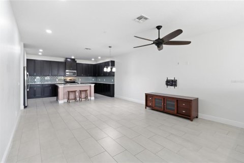 Townhouse in Orlando, Florida 2 bedrooms, 152.73 sq.m. № 2234089 - photo 17
