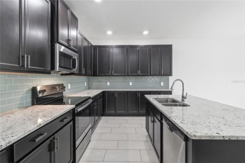 Townhouse in Orlando, Florida 2 bedrooms, 152.73 sq.m. № 2234089 - photo 26