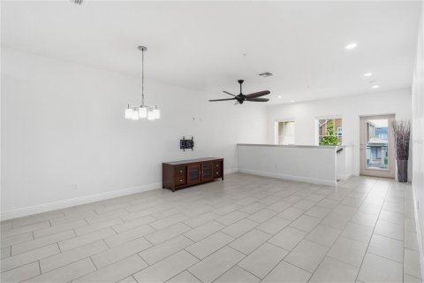 Townhouse in Orlando, Florida 2 bedrooms, 152.73 sq.m. № 2234089 - photo 21