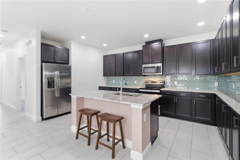 Townhouse in Orlando, Florida 2 bedrooms, 152.73 sq.m. № 2234089 - photo 23