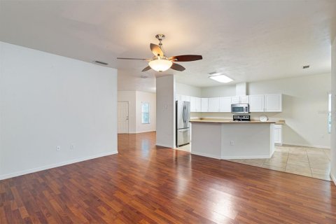 House in Gainesville, Florida 4 bedrooms, 175.03 sq.m. № 1720693 - photo 10