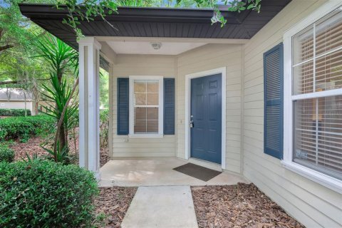 House in Gainesville, Florida 4 bedrooms, 175.03 sq.m. № 1720693 - photo 2