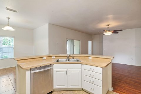 House in Gainesville, Florida 4 bedrooms, 175.03 sq.m. № 1720693 - photo 13