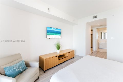 Copropriété à vendre à Hallandale Beach, Floride: 2 chambres, 95.69 m2 № 2082389 - photo 8