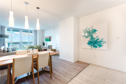Copropriété à vendre à Hallandale Beach, Floride: 2 chambres, 95.69 m2 № 2082389 - photo 24