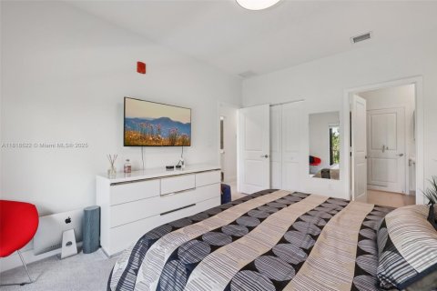 Condo in Doral, Florida, 4 bedrooms  № 1799268 - photo 29