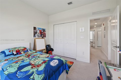 Condo in Doral, Florida, 4 bedrooms  № 1799268 - photo 26