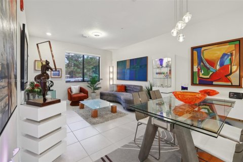 Condo in Doral, Florida, 4 bedrooms  № 1799268 - photo 9