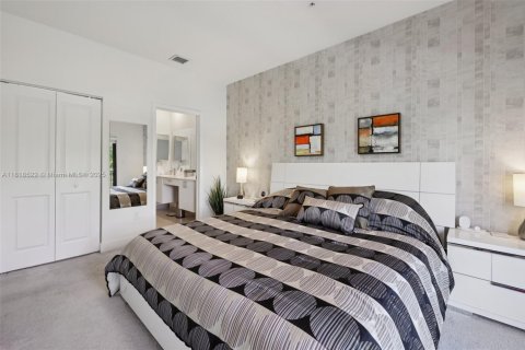 Condo in Doral, Florida, 4 bedrooms  № 1799268 - photo 28