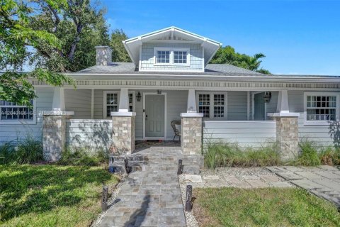House in Miami, Florida 4 bedrooms, 106.56 sq.m. № 2086347 - photo 2
