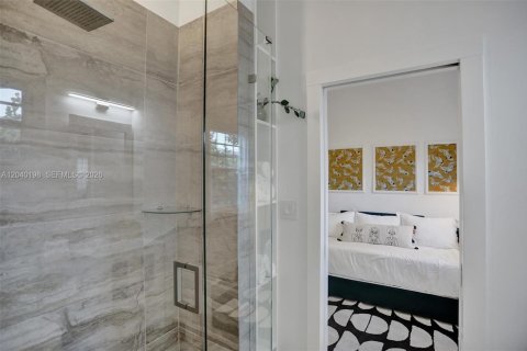 House in Miami, Florida 4 bedrooms, 106.56 sq.m. № 2086347 - photo 19
