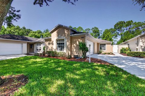 Villa ou maison à vendre à Clermont, Floride: 2 chambres, 108.7 m2 № 2305933 - photo 2