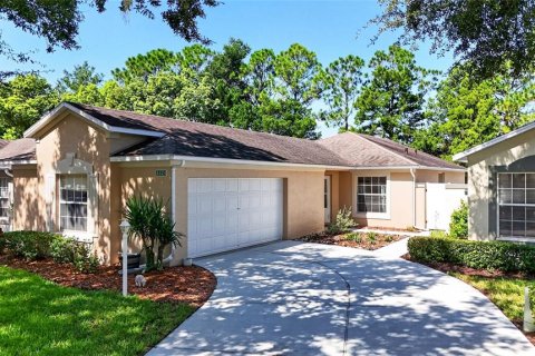 House in Clermont, Florida 2 bedrooms, 108.7 sq.m. № 2305933