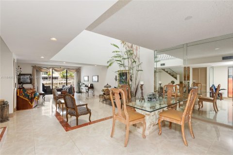 Condo in Sunny Isles Beach, Florida, 3 bedrooms  № 1830771 - photo 8