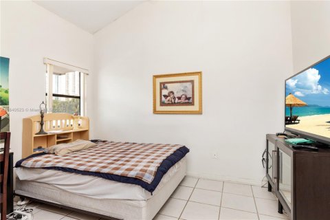Condo in Sunny Isles Beach, Florida, 3 bedrooms  № 1830771 - photo 29