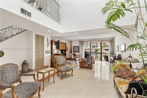 Condo in Sunny Isles Beach, Florida, 3 bedrooms  № 1830771 - photo 12