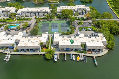 Condo in Sunny Isles Beach, Florida, 3 bedrooms  № 1830771 - photo 5
