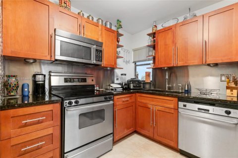 Condo in Sunny Isles Beach, Florida, 3 bedrooms  № 1830771 - photo 23