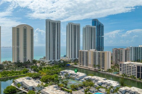 Condo in Sunny Isles Beach, Florida, 3 bedrooms  № 1830771 - photo 3