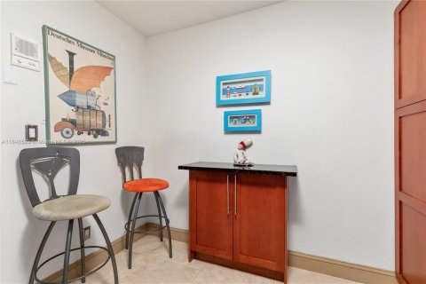Condo in Sunny Isles Beach, Florida, 3 bedrooms  № 1830771 - photo 22