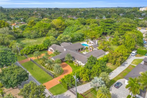 Villa ou maison à vendre à Miami, Floride: 6 chambres, 600.98 m2 № 2059716 - photo 4