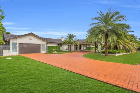 Villa ou maison à vendre à Miami, Floride: 6 chambres, 600.98 m2 № 2059716 - photo 6