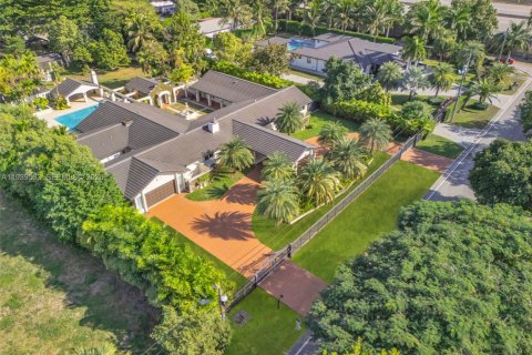 Villa ou maison à vendre à Miami, Floride: 6 chambres, 600.98 m2 № 2059716 - photo 3