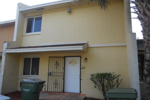 Adosado en Homestead, Florida 3 dormitorios, 114.46 m2 № 2030979