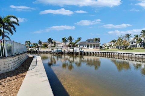 Casa en venta en Apollo Beach, Florida, 4 dormitorios, 336.12 m2 № 1789436 - foto 25