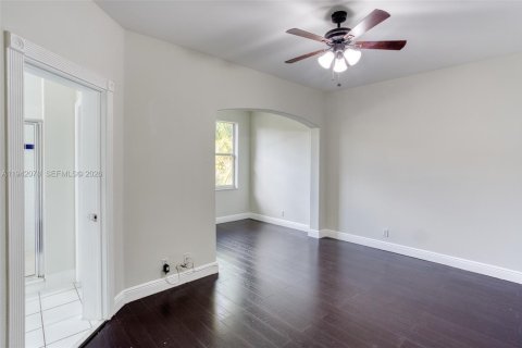 Villa ou maison à louer à Hollywood, Floride: 4 chambres, 195.93 m2 № 2000060 - photo 16