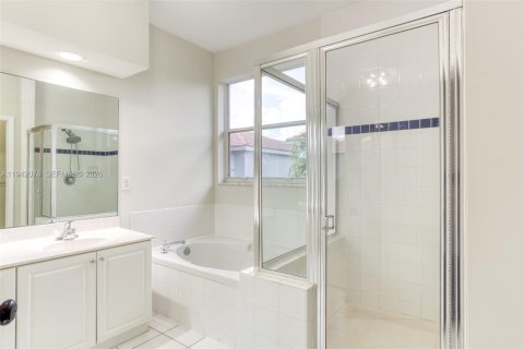 Villa ou maison à louer à Hollywood, Floride: 4 chambres, 195.93 m2 № 2000060 - photo 17