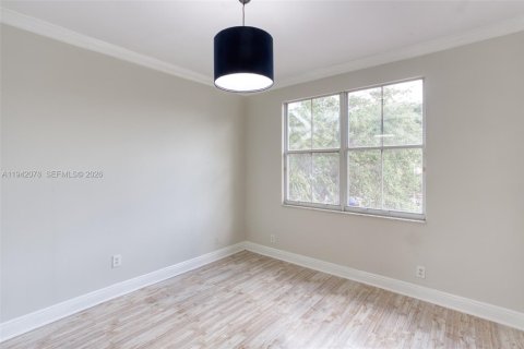 Villa ou maison à louer à Hollywood, Floride: 4 chambres, 195.93 m2 № 2000060 - photo 12