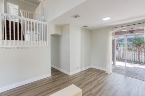 Villa ou maison à louer à Hollywood, Floride: 4 chambres, 195.93 m2 № 2000060 - photo 3