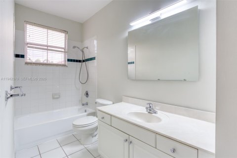 Villa ou maison à louer à Hollywood, Floride: 4 chambres, 195.93 m2 № 2000060 - photo 14