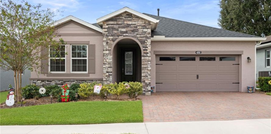 House in OCALA PRESERVE in Ocala, Florida 2 bedrooms, 190.26 sq.m. № 2092387
