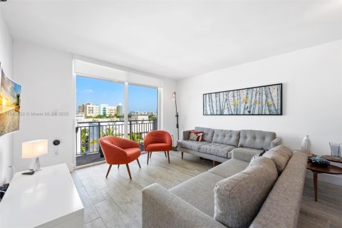 Condominio en venta en Miami Beach, Florida, 1 dormitorio, 61.5 m2 № 1836817 - foto 11